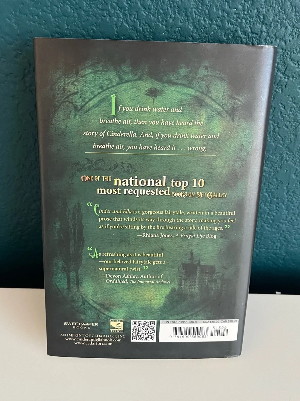 Nevermoor Trails of Morrigan Crow Hardcover & Cinder & Ella Hardcover